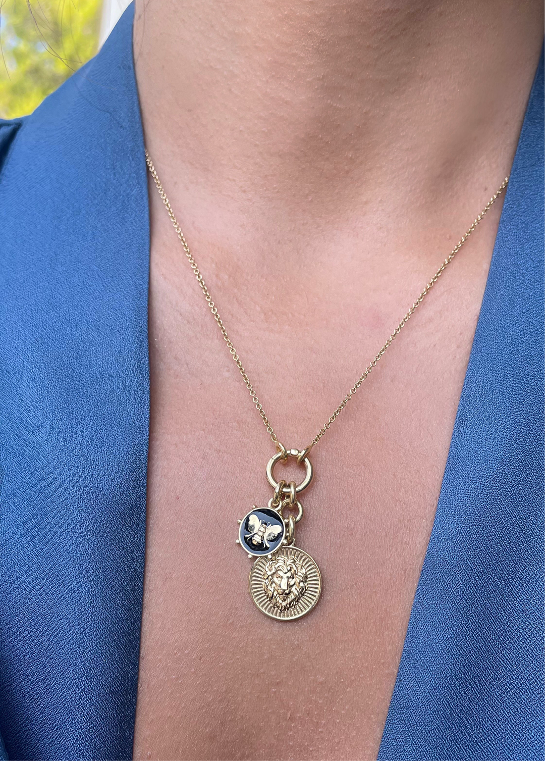 Petite Noir Bee Charm in 18K Gold