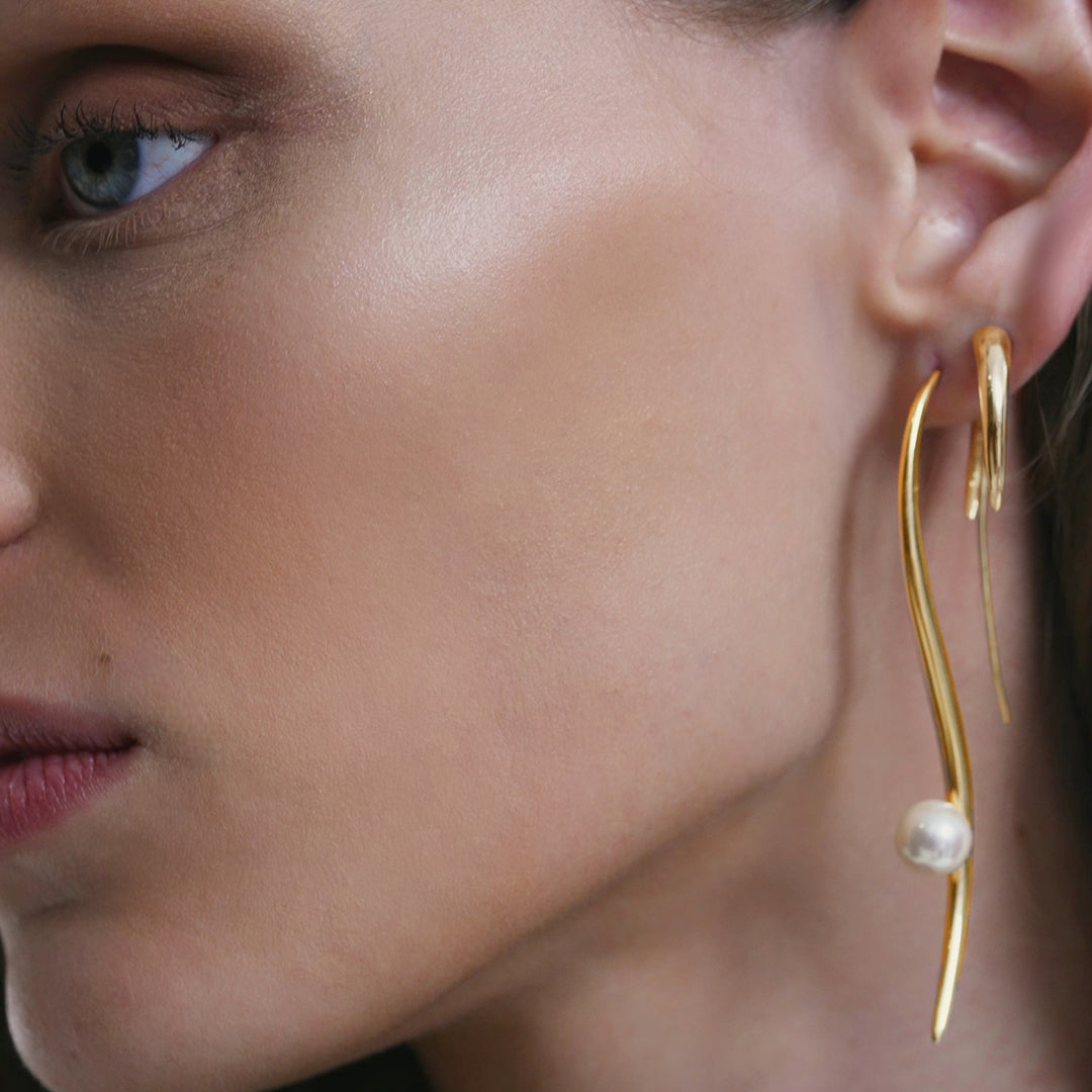 Haniotis Hellas_Eternal Waves_pearl Edition_Freshwater Pearls_BIWA_GEM GRADE_Χανιώτης_Μαργαριτάρια_Gold 14k_Dione pearl earrings_Rhene earrings