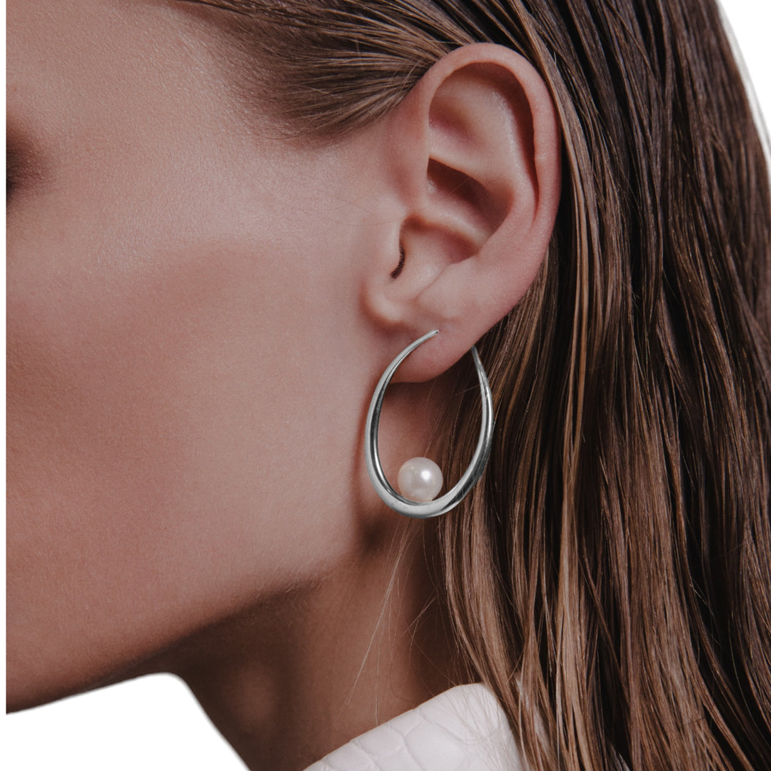 Haniotis_Hellas_Eternal Waves_Waves_Haniotis_Silver_Athens_Paros_Haniotis Jewellery_Pearl Daeira Earrings_Freshwater Pearls_Χανιώτης κοσμηματα_Σκουλαρίκια_Μαργαριτάρια_Μαργαριτάρι (2)