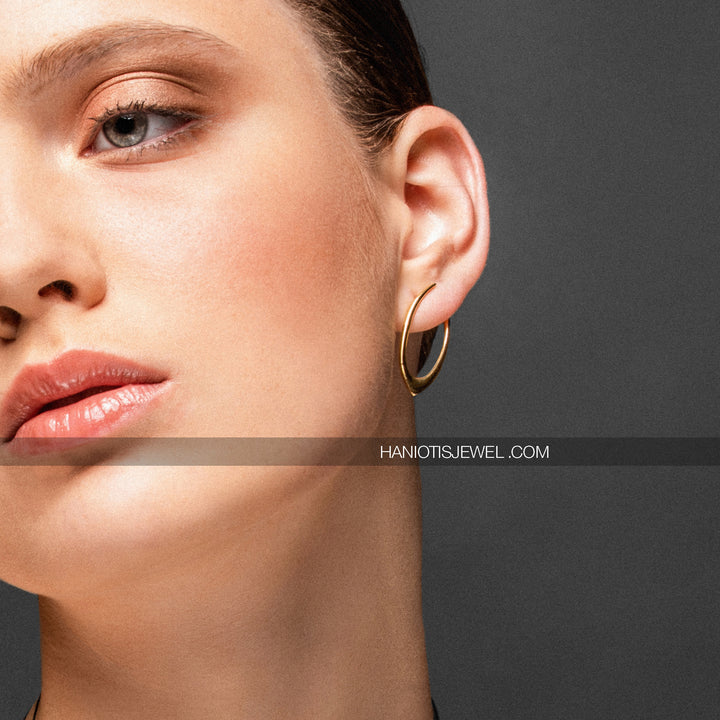 Galene Earrings in Solid gold